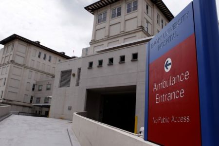Πειραματικό φάρμακο θεραπεύει ασθενείς με Εμπολα