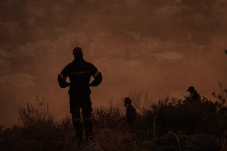 Φωτιά στο Μαρκόπουλο Αττικής