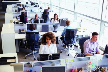 Εργασία: Ποιοι κλάδοι έχουν τους χειρότερους μισθούς – Το μεγάλο χάσμα κερδών-αμοιβών