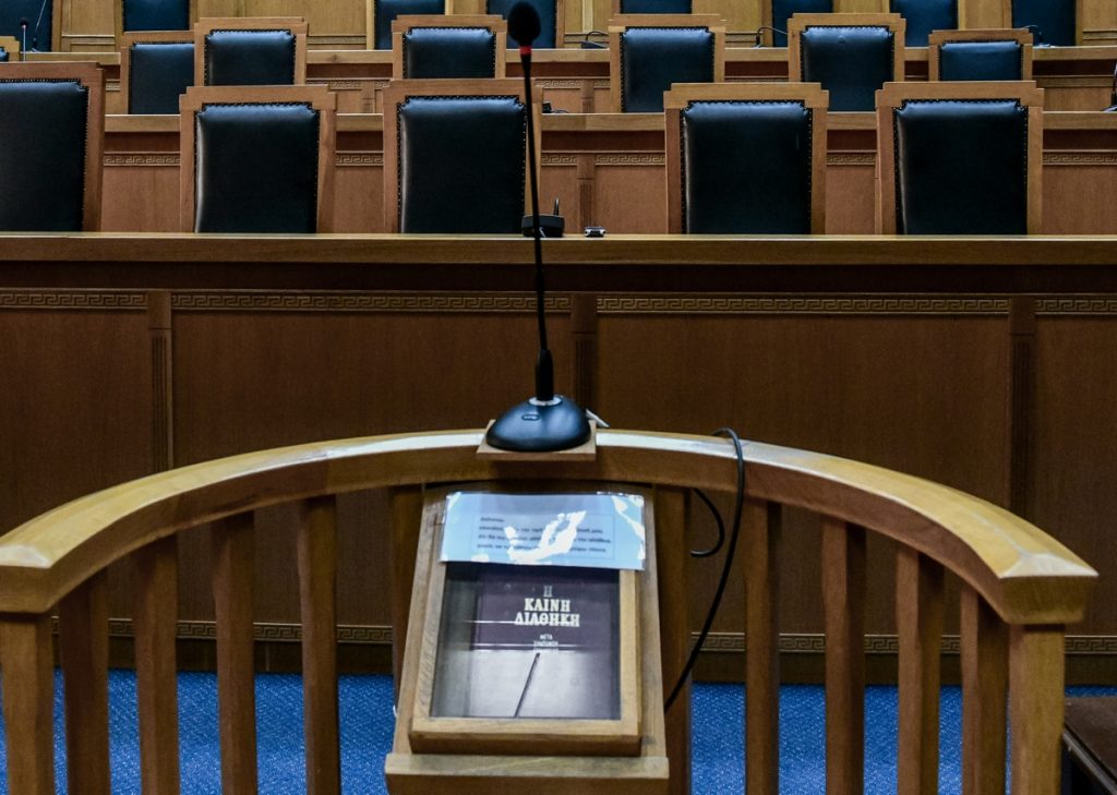 Δικαστικός Χάρτης: Σε αποχή κατεβαίνουν οι δικηγόροι