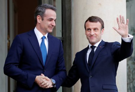 Η «D-Day» και η αναθέρμανση των σχέσεων Μακρόν – Μητσοτάκη