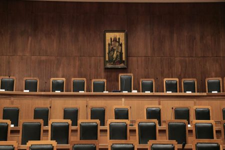 Δικαιοσύνη: Οταν οι κρίνοντες κρίνονται – Υπάρχουν «κόκκινες γραμμές» στην άσκηση κριτικής;