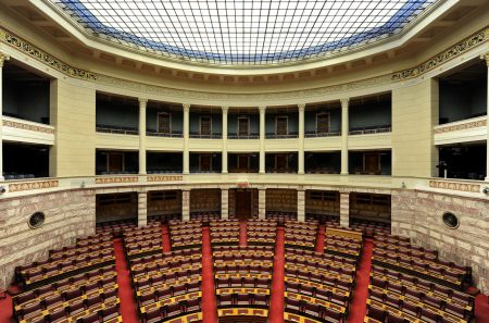 Η επίπτωση του κομματικού κατακερματισμού στον κοινοβουλευτικό έλεγχο