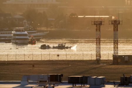 Ουάσιγκτον: Ανασύρθηκαν 55 σοροί από τα παγωμένα νερά του ποταμού Ποτόμακ