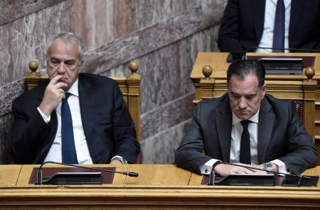 Οι εντός και οι εκτός
