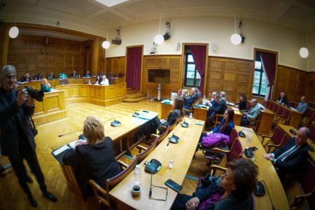 Προανακριτική για Καραμανλή: Τα πρόσωπα που θα τη στελεχώσουν – Αύριο η εκλογή προέδρου