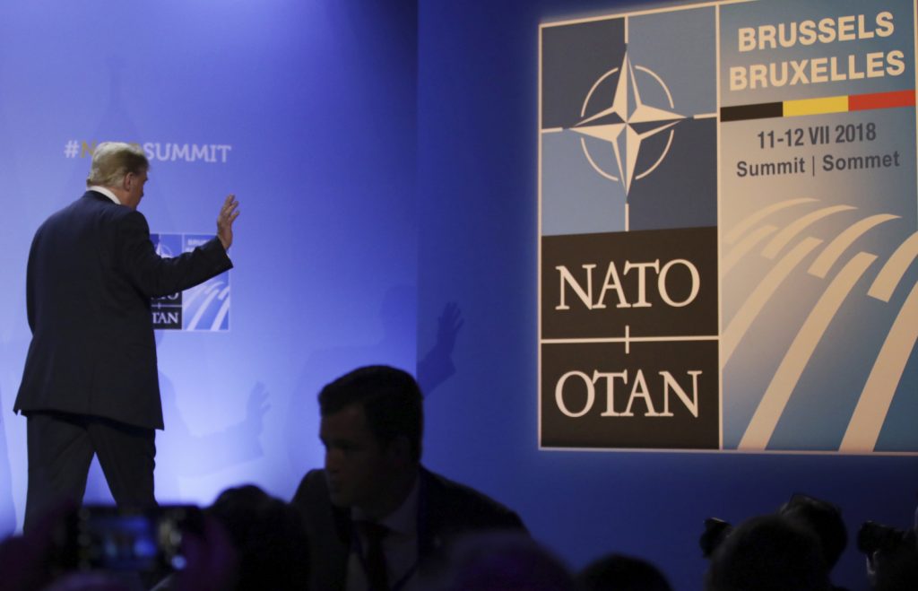 «Τι θα λέγατε να φύγουμε από το ΝΑΤΟ;»