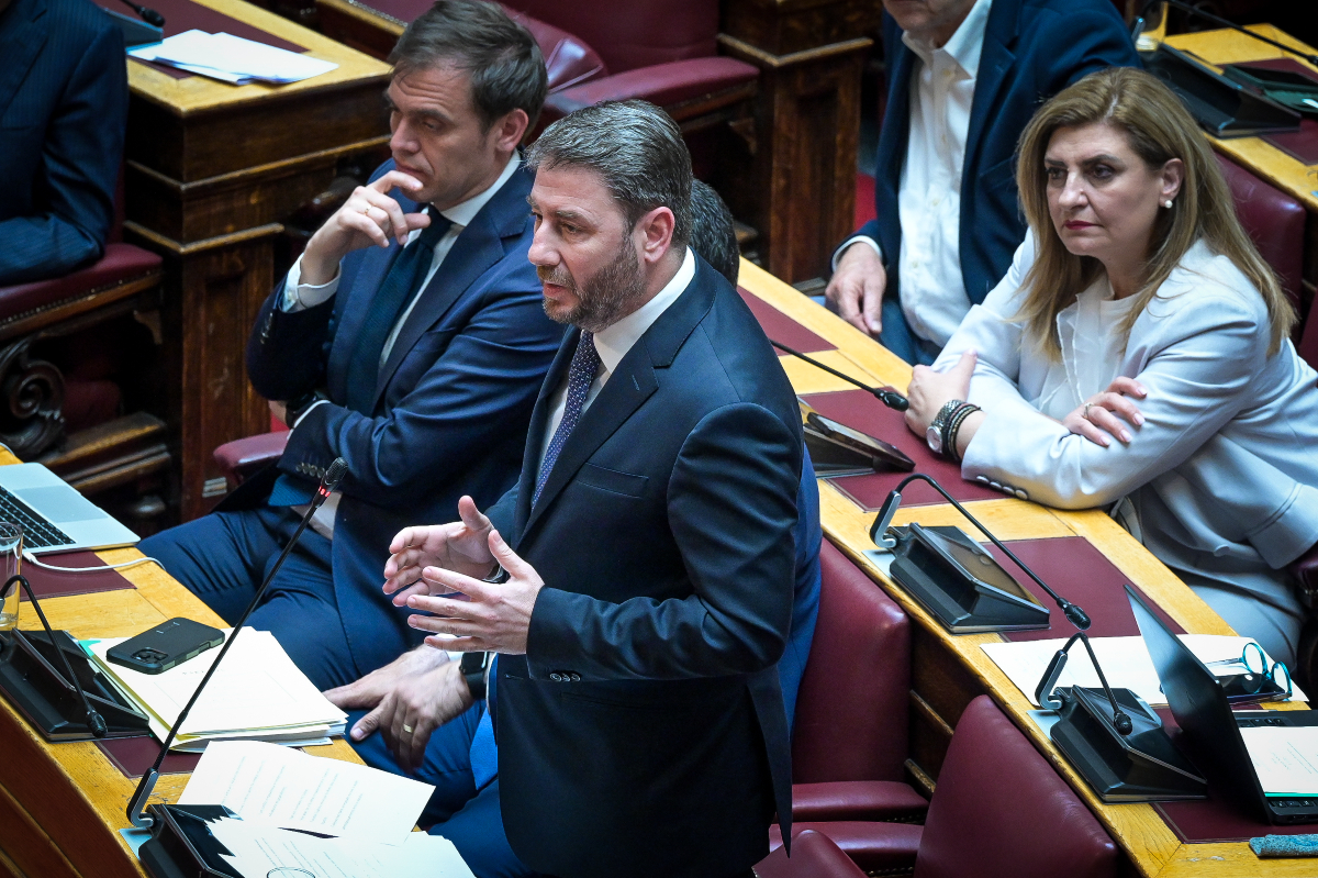 ΠαΣοΚ: Τι θα γίνει (τελικά) με τον πρωινό καφέ – Η στάση Δούκα και η εσωκομματική σκιά