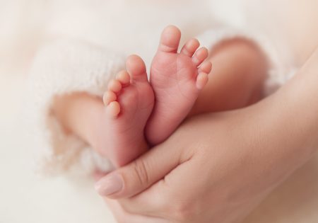 «Εσύ πότε θα γίνεις μάνα;»