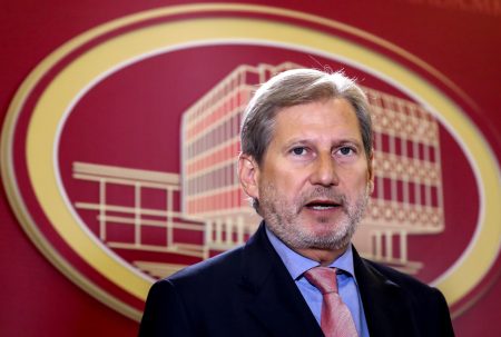 Κυπριακό: Ικανοποίηση στη Λευκωσία για τον διορισμό Χαν – Ποιος είναι ο Ειδικός Απεσταλμένος της ΕΕ