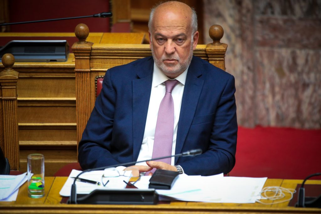 Η «διαφάνεια» της τροπολογίας για τις offshore έφερε αντιδράσεις – Τι δηλώνουν βουλευτές στο ΒΗΜΑ
