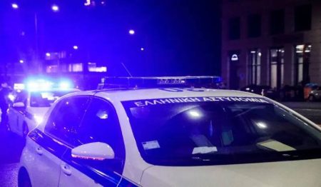 Γάζωσαν αυτοκίνητο με καλάσνικοφ στα Άνω Λιόσια