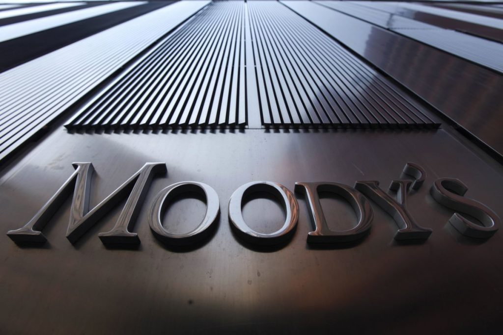 Moody’s: Υποβάθμισε το αξιόχρεο των ΗΠΑ από Aaa σε Aa1