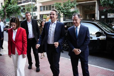 Κάτι (εξακολουθεί να) τρέχει μεταξύ Μητσοτάκη – Γεωργιάδη