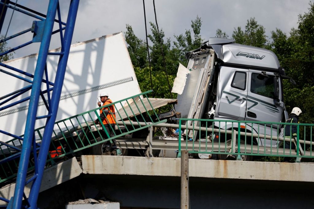 Ρωσία: Οι γέφυρες έπεσαν από εκρήξεις