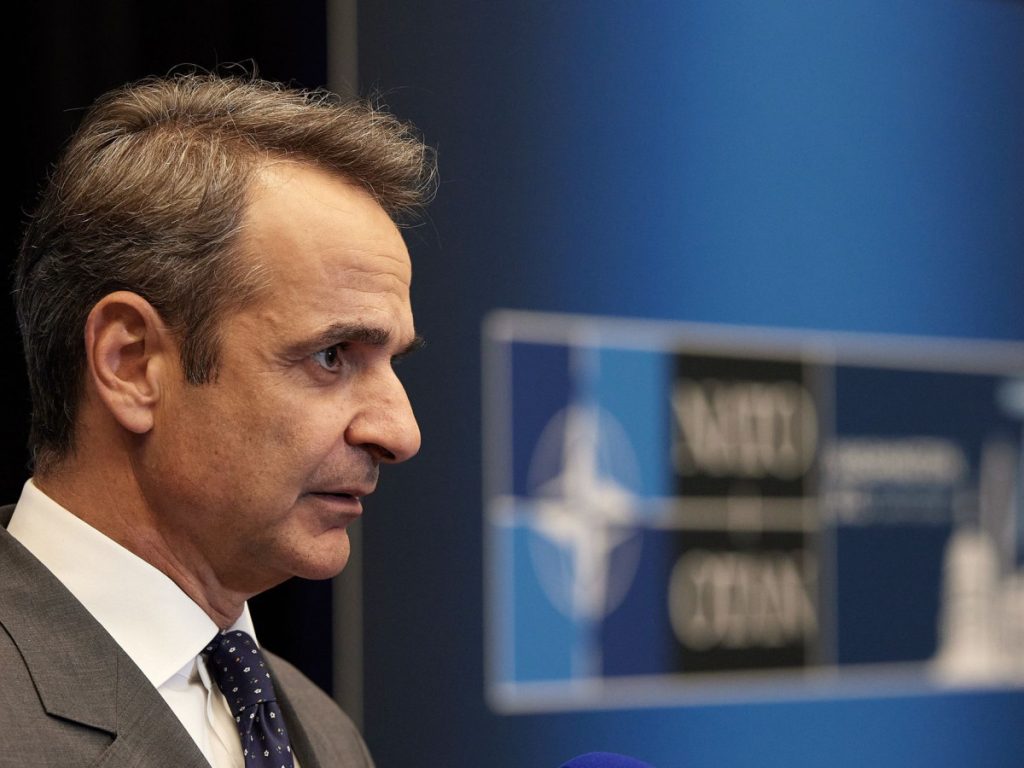 Μητσοτάκης από Χάγη: Στόχος του ΝΑΤΟ να υπάρχει ίση κατανομή του βάρους στις αμυντικές δαπάνες